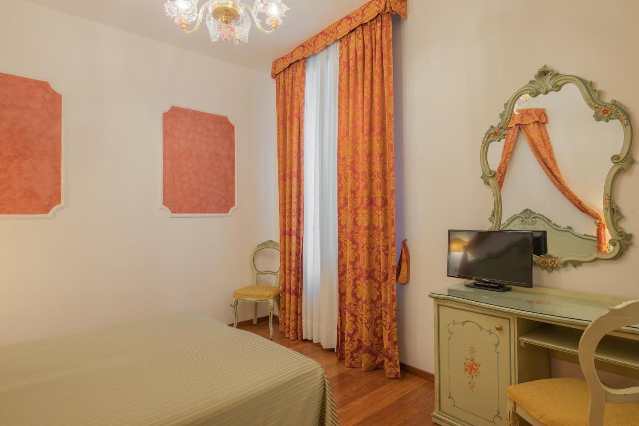 Al Sotoportego Hotel Venecia